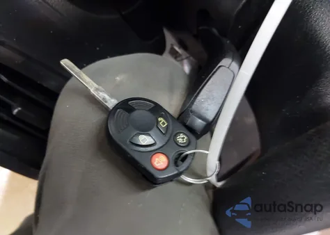 2016 Ford Focus S из США, поврежденный, VIN 1FADP3E2XGL211519